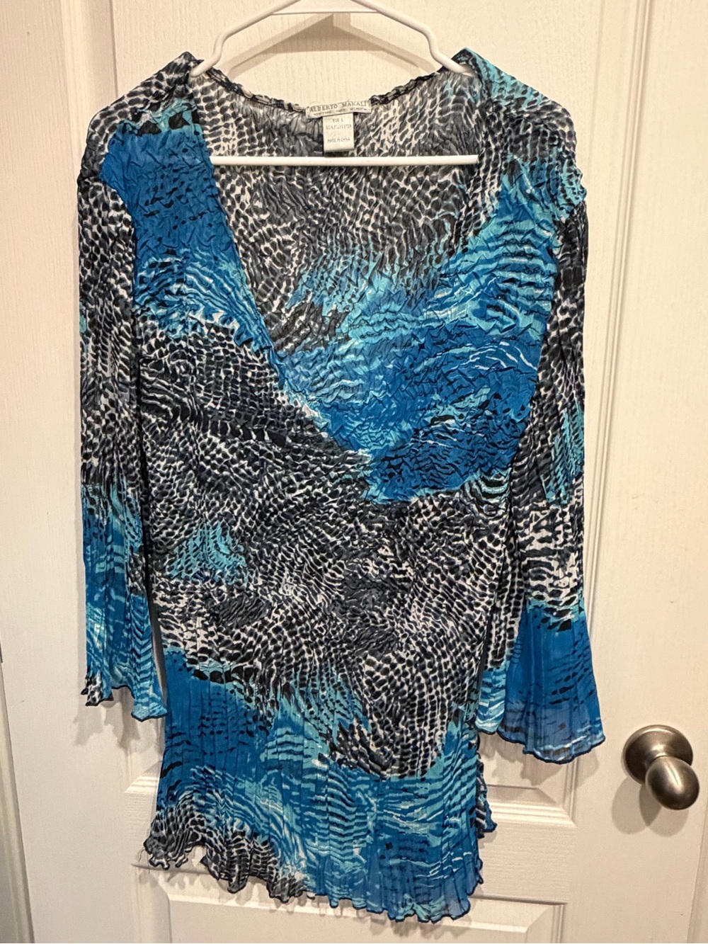 Alberto Makali Blue and Black Printed Long Sleeve Top
